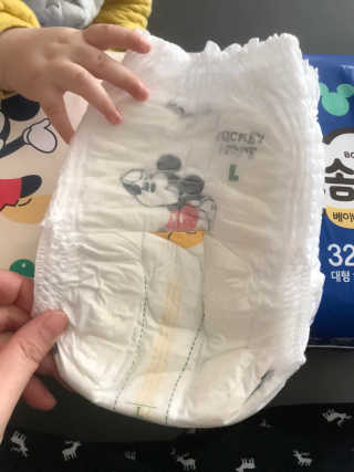 보솜이 베이비케어 팬티형 기저귀 — 4.5점을 준 리뷰어가 2019년 3월 올린 사용 사진