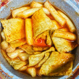 잠실맛집,홍코너떡볶이가우리집에[옛날맛,짜장맛옵션] — 5점을 준 리뷰어가 2020년 1월 올린 사용 사진