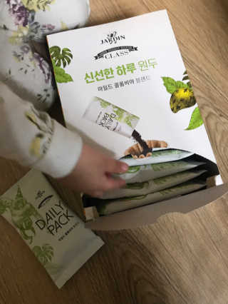 (주)쟈뎅 [쟈뎅] 클래스 신선한 하루 원두+여과지 SET — 5점을 준 리뷰어가 2019년 3월 올린 사용 사진