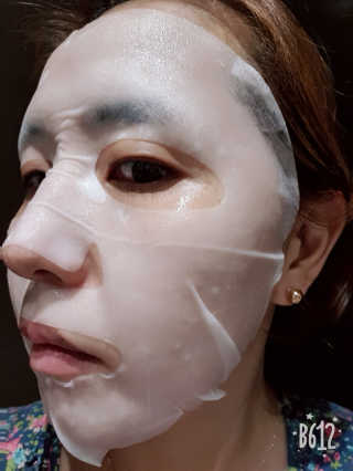 일동제약 퍼스트랩 프로바이오틱 마스크팩 10매 — 5점을 준 리뷰어가 2018년 9월 올린 사용 사진