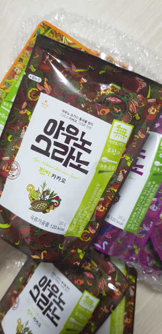 아우노그라노 오리지날, 진짜 베리, 진짜 카카오 — 5점을 준 리뷰어가 2018년 6월 올린 사용 사진