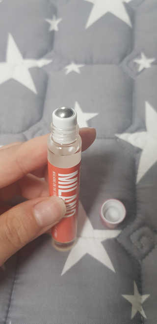 더블유드레스룸 롤 온 퍼퓸EDT 10ml — 4.17점을 준 리뷰어가 2018년 10월 올린 사용 사진