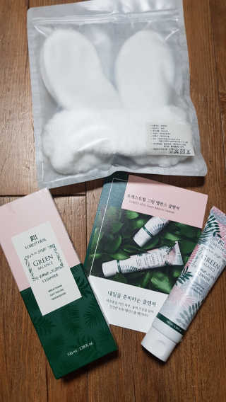포레스트힐 그린 밸런스 클렌져 100ml + 토끼 헤어밴드 — 3.5점을 준 리뷰어가 2019년 12월 올린 사용 사진