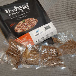 펫토리아 한끼뚝딱 클래식 국산 건식사료 — 5점을 준 리뷰어가 2019년 7월 올린 사용 사진