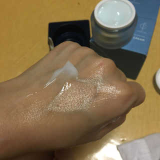 포렌코즈 아쿠아 커넥션 크림 — 4.67점을 준 리뷰어가 2017년 8월 올린 사용 사진