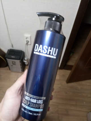다슈코리아 다슈 데일리 한방 두피 골드 샴푸 500ml — 4.67점을 준 리뷰어가 2018년 12월 올린 사용 사진