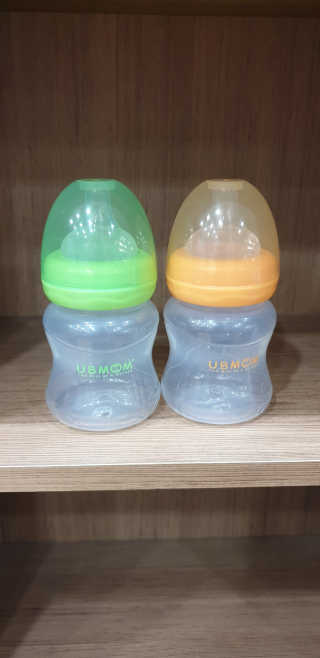 유비맘 신생아젖병 120ml 트리플팩_ 젖꼭지 포함 — 5점을 준 리뷰어가 2020년 3월 올린 사용 사진