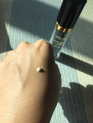 JM솔루션 물광 커버 파운데이션 럭셔리 — 2.5점을 준 리뷰어가 2019년 1월 올린 사용 사진