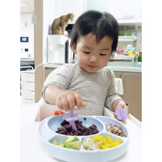 유비맘 캐릭터 실리콘 흡착 식판_색상 랜덤발송 — 4.5점을 준 리뷰어가 2020년 3월 올린 사용 사진