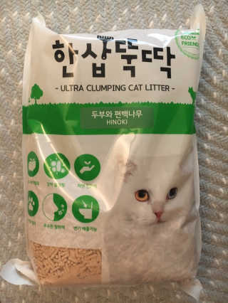 [펫토리아] BEST 고양이두부모래 6L 한삽뚝딱 — 5점을 준 리뷰어가 2019년 1월 올린 사용 사진