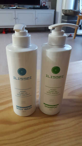 일리세이 허니 샴푸 500ml + 허니 바디워시 500ml 세트 — 5점을 준 리뷰어가 2020년 4월 올린 사용 사진