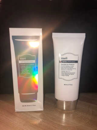 소프트 에어리 UV 에센스 SPF 50 PA ++++ — 5점을 준 리뷰어가 2019년 4월 올린 사용 사진