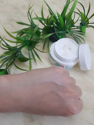 세바메드 우레아 수분폭탄크림 50ml — 5점을 준 리뷰어가 2019년 10월 올린 사용 사진