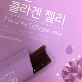 네츄럴굿띵스 태반 콜라겐 젤리 15포 — 4.5점을 준 리뷰어가 2018년 12월 올린 사용 사진