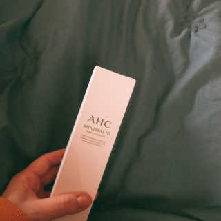 AHC 에이 에이치 씨 미니멀 10 워터리 에센스 — 5점을 준 리뷰어가 2018년 12월 올린 사용 사진