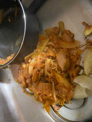 땡땡쿡 더실비김치찌개 2인분 710g 라면사리 포함 — 1점을 준 리뷰어가 2020년 2월 올린 사용 사진
