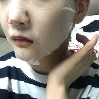 23years old 하이알톡스 쁘띠마스크(5장) — 4.33점을 준 리뷰어가 2017년 5월 올린 사용 사진