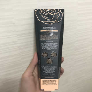 데이셀코스메틱 메디 랩 블랙로즈 블로썸 비비 50g — 2.67점을 준 리뷰어가 2017년 6월 올린 사용 사진