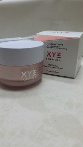 XYZ FORMULA 워터폴 라인 세라크라운 메모리 크림 — 4점을 준 리뷰어가 2018년 2월 올린 사용 사진