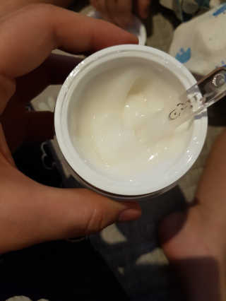 최윤하스텔라 최윤하 만물상 올인원 만능크림 — 5점을 준 리뷰어가 2018년 11월 올린 사용 사진