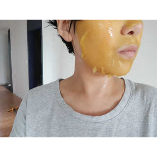 GoodDay Skincare GoodDay 강황 마스크 — 4점을 준 리뷰어가 2019년 9월 올린 사용 사진