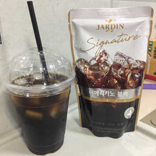 (주)쟈뎅 쟈뎅 시그니처 블랙, 헤이즐넛 230ml — 4.67점을 준 리뷰어가 2018년 6월 올린 사용 사진