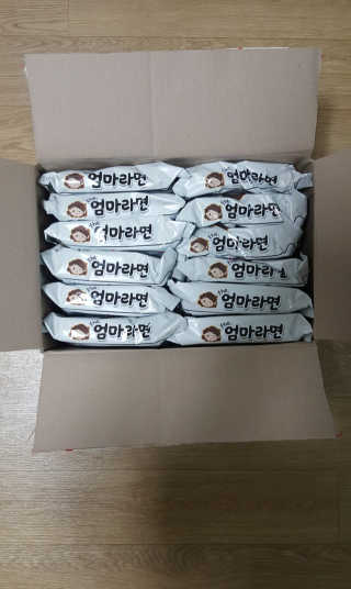 라면 그대로가 제일 맛있는 더엄마라면 — 5점을 준 리뷰어가 2019년 9월 올린 사용 사진