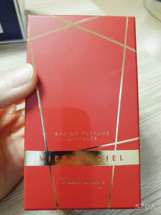 레드컨테이너 비에르노시엘 오 드 퍼퓸 디퓨저 블랙체리 — 5점을 준 리뷰어가 2020년 2월 올린 사용 사진