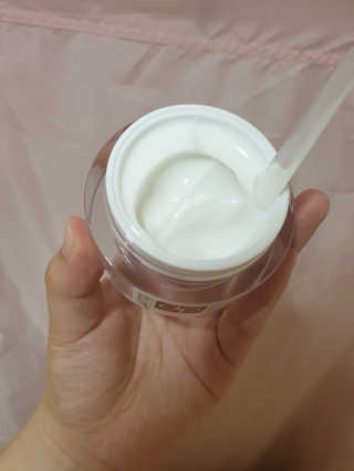 끌로드엠 디피 카다디아 크림 — 5점을 준 리뷰어가 2019년 6월 올린 사용 사진