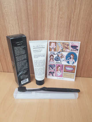 the naked object 디블랙팩치약 디블랙칫솔 세트 — 4점을 준 리뷰어가 2019년 1월 올린 사용 사진