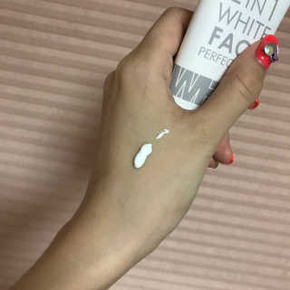 피움 스킨바리스타 2in1 화이트 페이스 퍼펙션 50ml — 4점을 준 리뷰어가 2019년 6월 올린 사용 사진