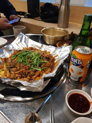 곱창을 요리하는 남자 [곱창을요리하는남자 상수] 곱창or막창 2인분+음료1병 — 4.67점을 준 리뷰어가 2018년 12월 올린 사용 사진