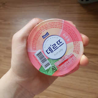 데르뜨 떠먹는 과일 3종, 짜먹는 과일 2종 총 10개 체험 — 5점을 준 리뷰어가 2020년 3월 올린 사용 사진