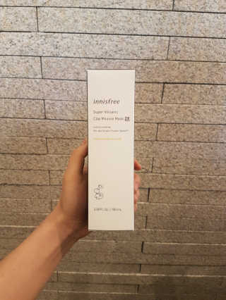 이니스프리 수퍼 화산송이 클레이 무스 마스크 2X — 5점을 준 리뷰어가 2019년 6월 올린 사용 사진