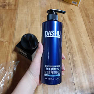 다슈코리아 다슈 단백질 한방 두피 골드 샴푸 500ml +샴푸브러쉬 — 5점을 준 리뷰어가 2019년 10월 올린 사용 사진