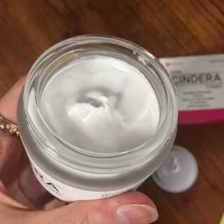 메이니 화이트 신드라 크림 70ml — 4.83점을 준 리뷰어가 2018년 4월 올린 사용 사진