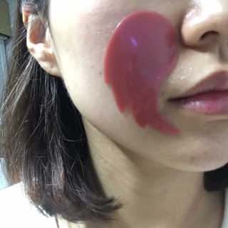 푸츄푸츄 Real repair skin cell premium patch — 5점을 준 리뷰어가 2018년 11월 올린 사용 사진