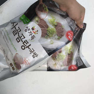 [풀무원] 사골곰탕국밥 황태해장국밥 — 5점을 준 리뷰어가 2018년 6월 올린 사용 사진
