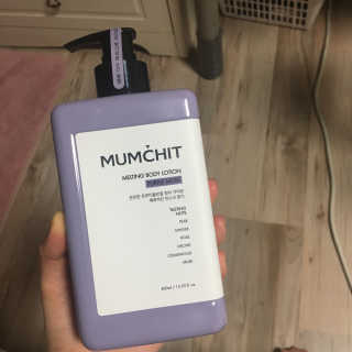 멈칫(MUMCHIT) 멜팅 바디로션 — 4.5점을 준 리뷰어가 2018년 12월 올린 사용 사진