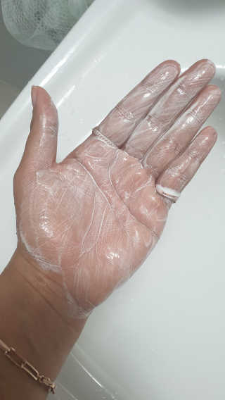 페어아크네 크리미폼 페어아크네 크리미 폼 — 5점을 준 리뷰어가 2019년 9월 올린 사용 사진