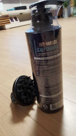 다슈코리아 다슈 단백질 한방 두피 골드 샴푸 500ml +샴푸브러쉬 — 5점을 준 리뷰어가 2020년 1월 올린 사용 사진