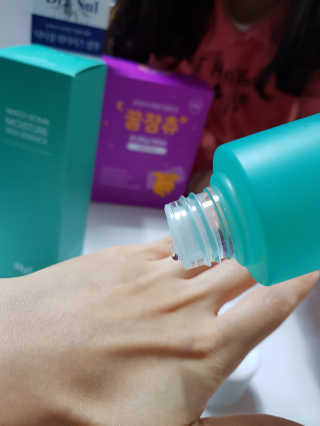 오지아이 워터 밤 모이스처 스킨 에센스 180ml — 5점을 준 리뷰어가 2020년 2월 올린 사용 사진