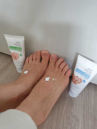 (주)에네스티 에네스티 수안수 실크스킨 풋크림 1+1 — 4점을 준 리뷰어가 2019년 11월 올린 사용 사진