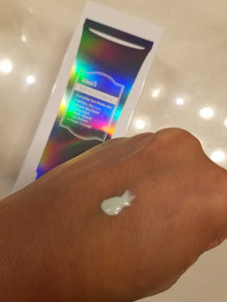 소프트 에어리 UV 에센스 SPF 50 PA ++++ — 5점을 준 리뷰어가 2019년 4월 올린 사용 사진