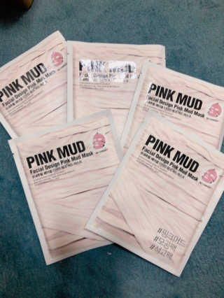 쏘내추럴 핑크 머드 마스크 5매 — 5점을 준 리뷰어가 2019년 11월 올린 사용 사진