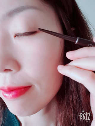 우드버리 1.5mm 스키니 젤 아이라이너 — 4.5점을 준 리뷰어가 2019년 5월 올린 사용 사진