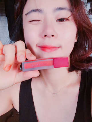 [블랙루즈] 에어 핏 촉촉틴트 + 크리미 벨벳 립크레용 — 3.67점을 준 리뷰어가 2018년 7월 올린 사용 사진