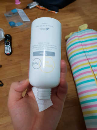이솔화장품 이솔 세범 리스 포어 토너 200ml — 5점을 준 리뷰어가 2018년 8월 올린 사용 사진