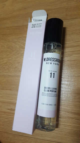 더블유드레스룸 드레스퍼퓸 150ml — 4.83점을 준 리뷰어가 2018년 10월 올린 사용 사진