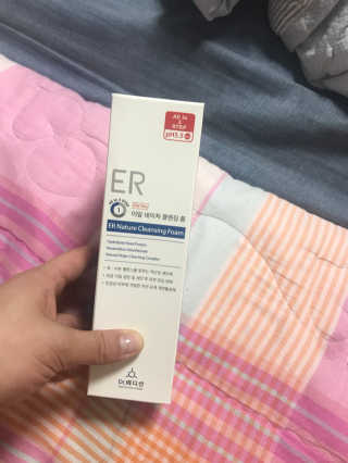 Dr.메디션 ER 네이처 클렌징폼- 오일리스킨용 — 3.33점을 준 리뷰어가 2018년 7월 올린 사용 사진